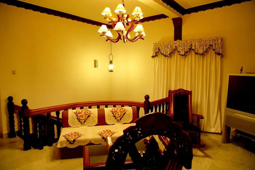לינה וארוחת בוקר Kochi Kuppath Homestay