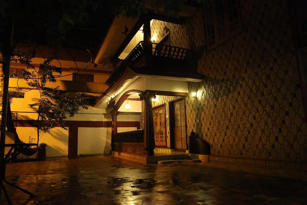 ** לינה וארוחת בוקר Kochi Kuppath Homestay הודו