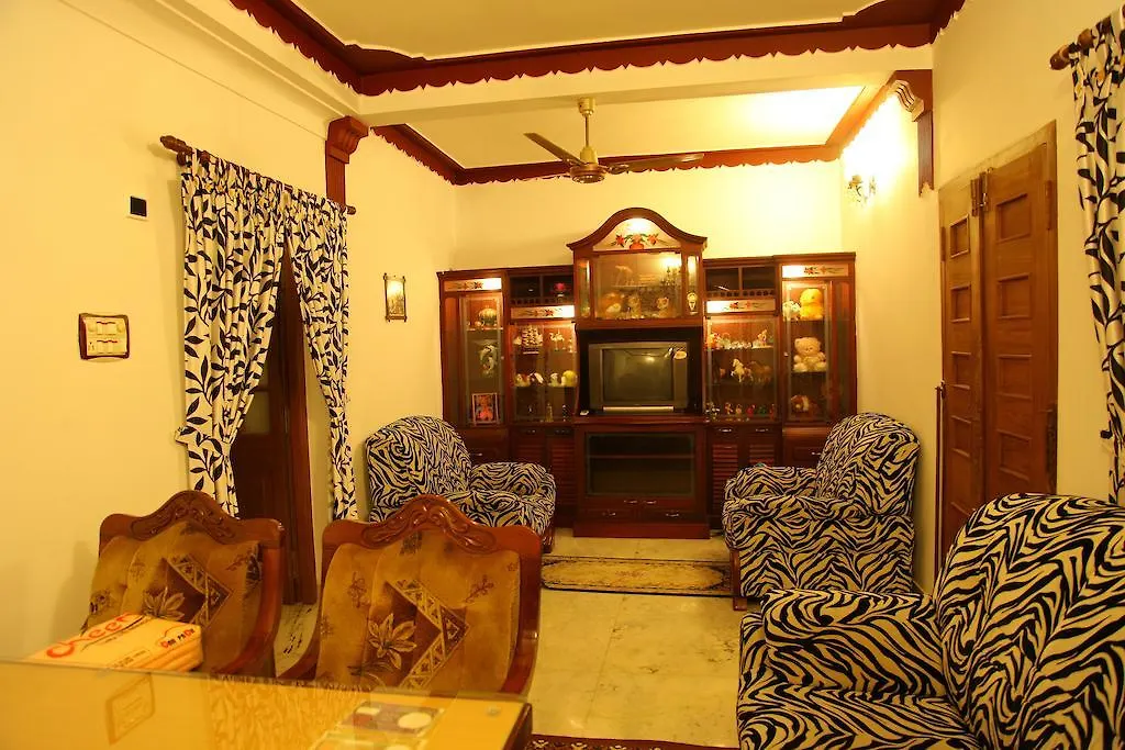 Kochi Kuppath Homestay לינה וארוחת בוקר